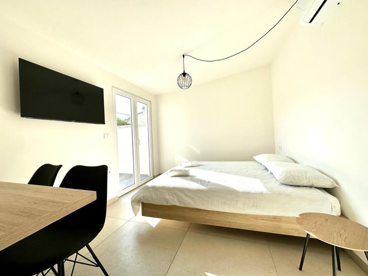 Damir Skomina Apartments Koper Exterior photo